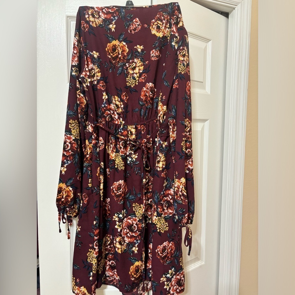 NWT maroon flowy Floral sundress - Picture 4 of 4